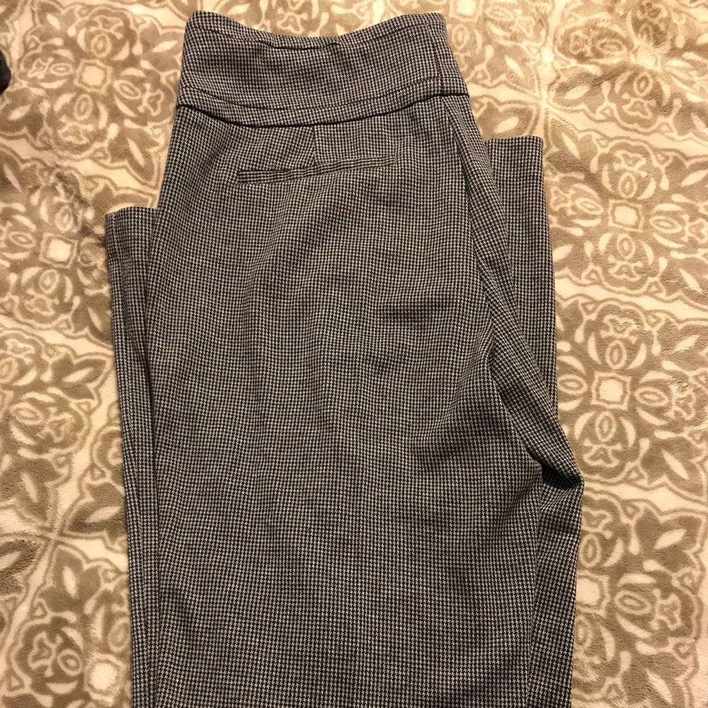 New York and company pull on houndstooth pants